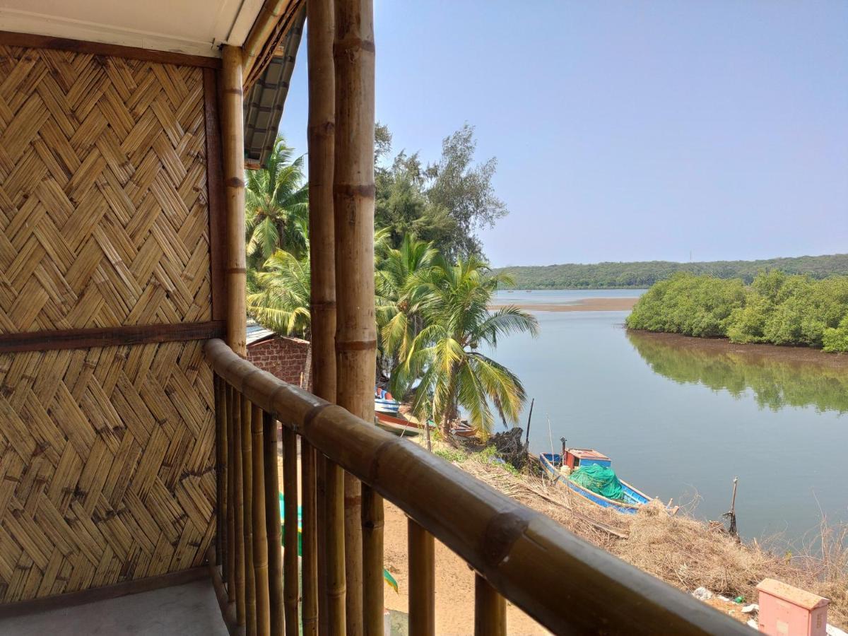Chivarin Resorts Mālvan Zewnętrze zdjęcie
