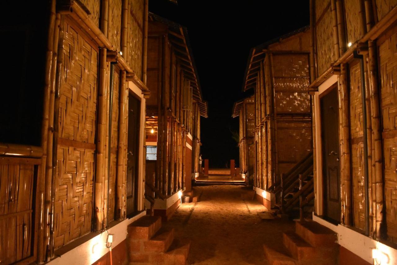 Chivarin Resorts Mālvan Zewnętrze zdjęcie