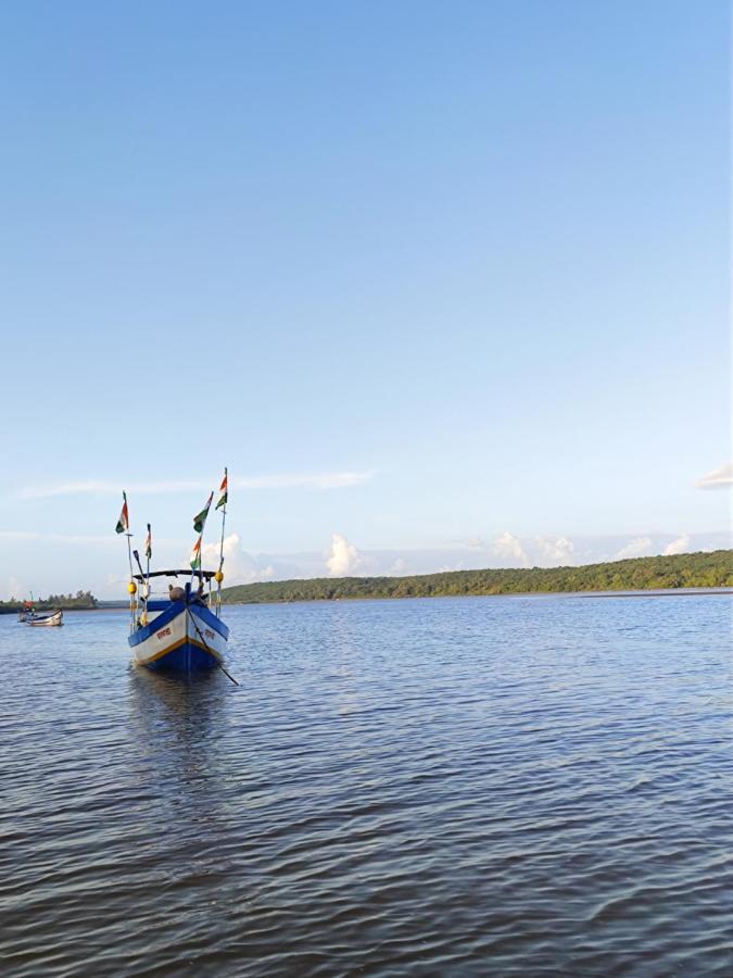 Chivarin Resorts Mālvan Zewnętrze zdjęcie